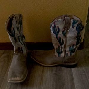 Good condition twisted X boots